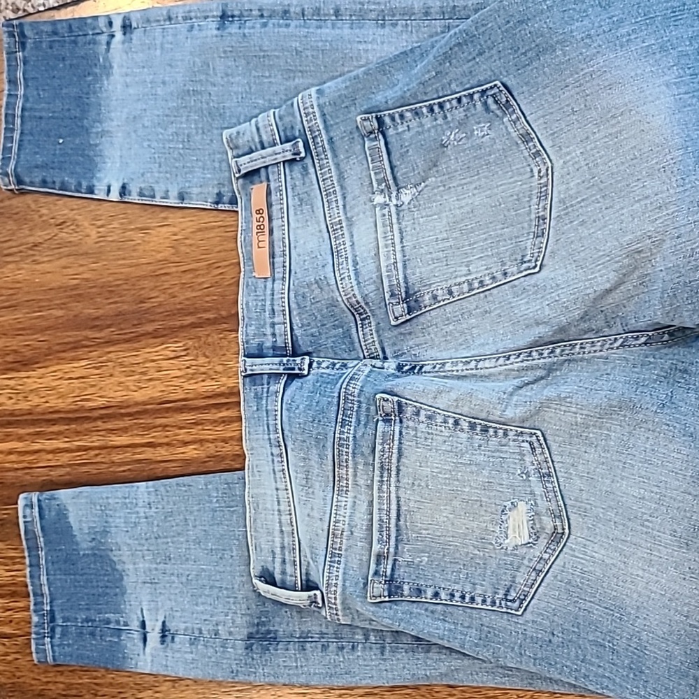 M1858 Jeans size 28 women's.   Excellent condition